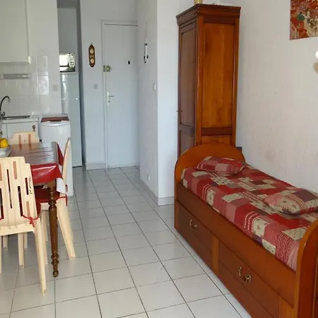 Apartment Fontaine 4 *
